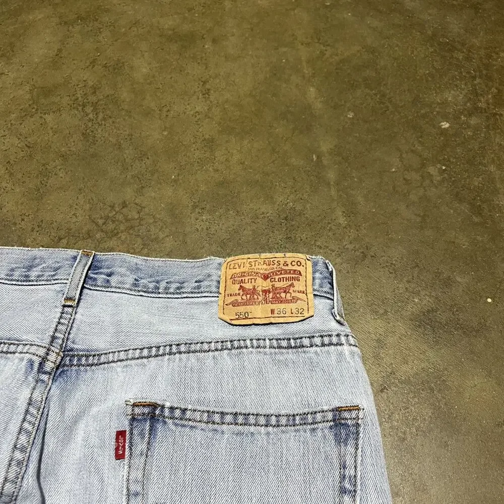 Vintage Y2k Levi's 550 Blue Relaxed Fit Jeans 34x30
